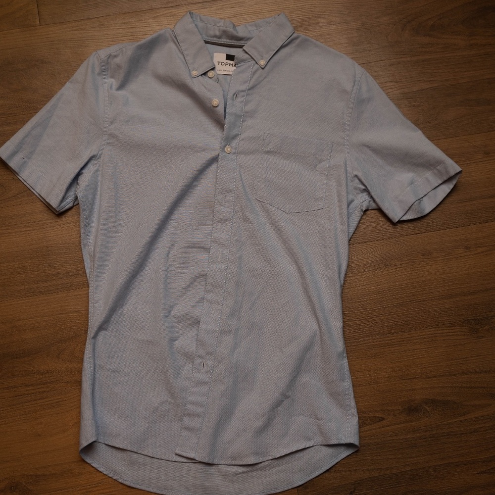 Short sleeve button up